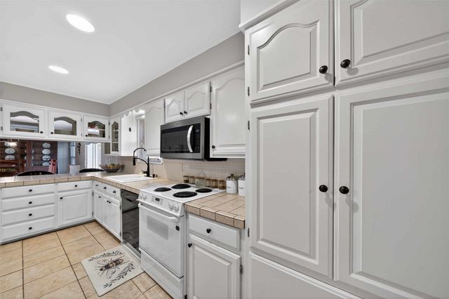 4205 Birdwell Drive, Tyler, TX 75703