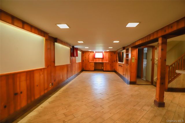 56-43 195th Street, Fresh Meadows, NY 11365