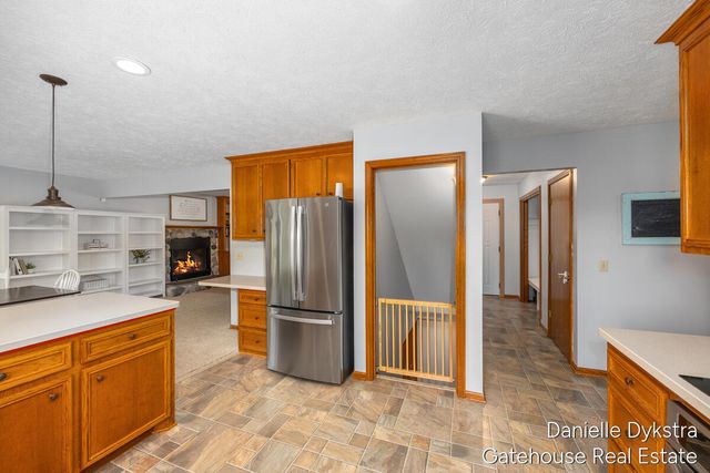 6332 Brookfield Court, Georgetown Twp, MI 49426