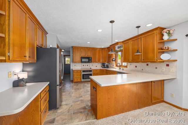6332 Brookfield Court, Georgetown Twp, MI 49426