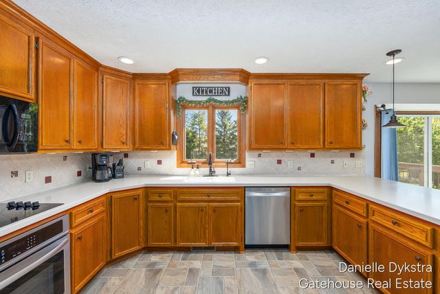 6332 Brookfield Court, Georgetown Twp, MI 49426