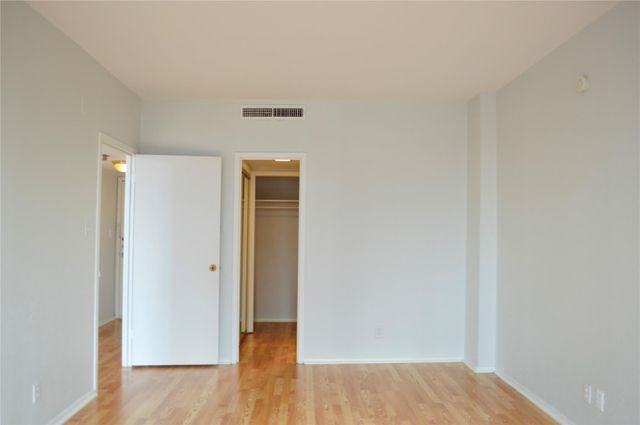 1800 LAVACA ST 807, Austin, TX 78701