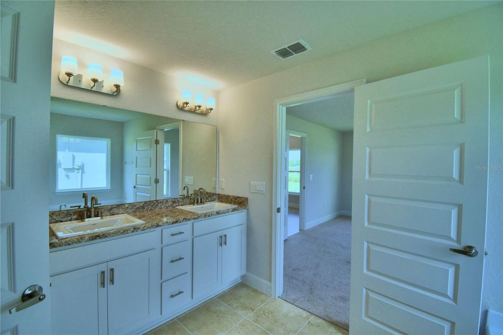 Image 41 of property listing at 4607 CALAMINT LANE, Auburndale, FL 33823