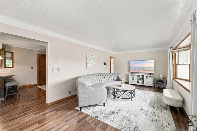 1156 Lindner Drive, Waterloo, IA 50702