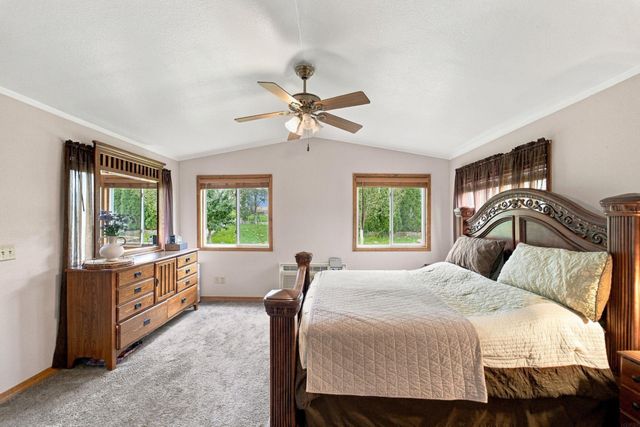1156 Lindner Drive, Waterloo, IA 50702