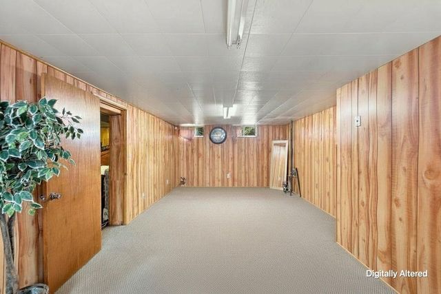 1156 Lindner Drive, Waterloo, IA 50702
