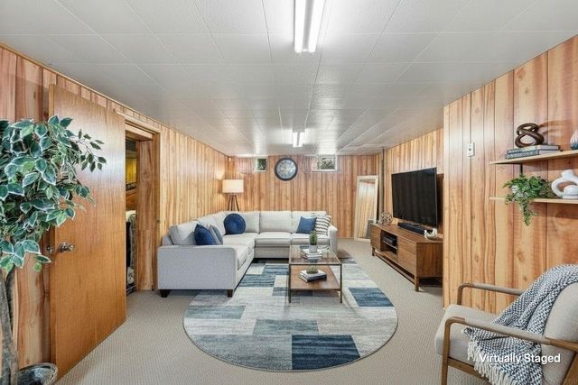 1156 Lindner Drive, Waterloo, IA 50702