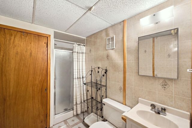 1156 Lindner Drive, Waterloo, IA 50702