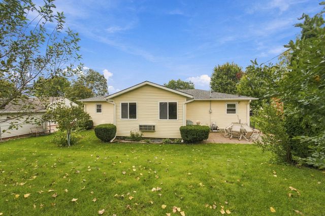 1156 Lindner Drive, Waterloo, IA 50702