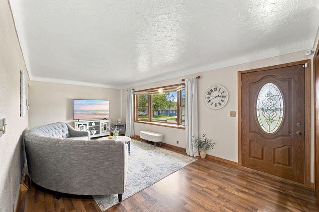 1156 Lindner Drive, Waterloo, IA 50702