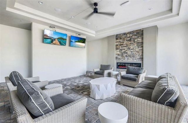 11017 Hanging Vine DR, Fort Myers, FL 33913