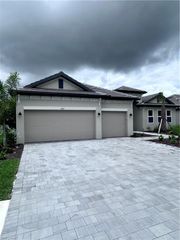 11017 Hanging Vine DR, Fort Myers, FL 33913