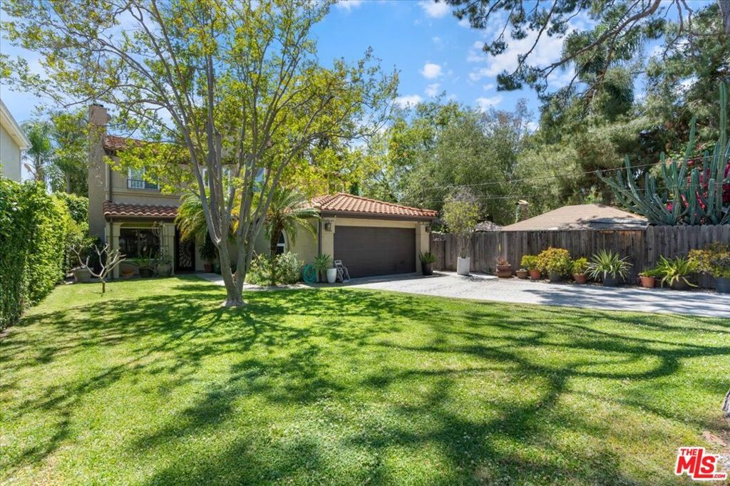 Image 11 of property listing at 12834 Landale Street, Studio City, CA 91604