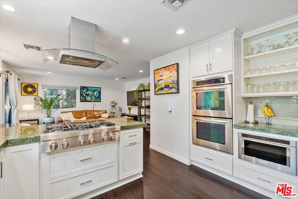 Image 19 of property listing at 12834 Landale Street, Studio City, CA 91604
