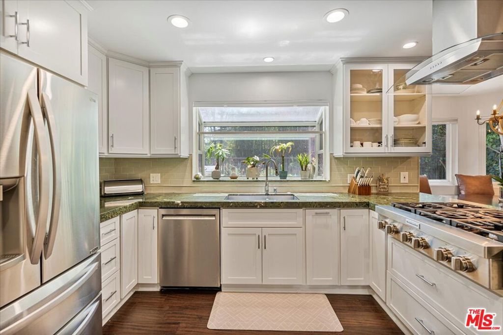 Image 8 of property listing at 12834 Landale Street, Studio City, CA 91604