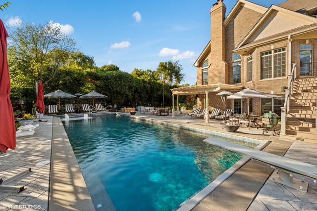 675 Old Barrington Road, North Barrington, IL 60010