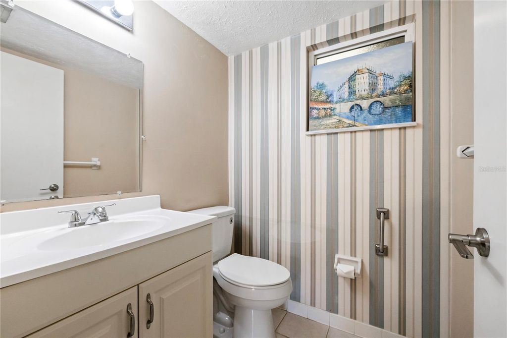 Image 27 of property listing at 3100 HARBOR BOULEVARD 106, Port Charlotte, FL 33952