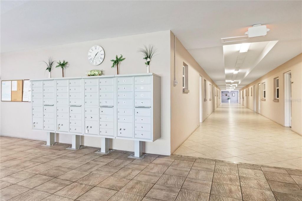 Image 31 of property listing at 3100 HARBOR BOULEVARD 106, Port Charlotte, FL 33952