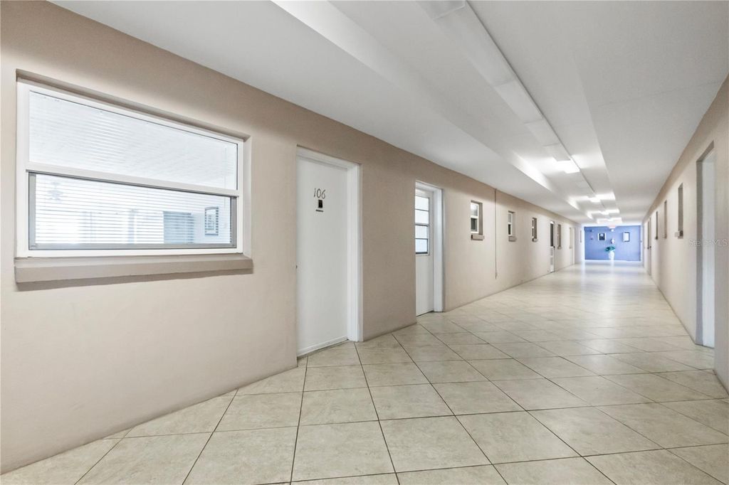 Image 34 of property listing at 3100 HARBOR BOULEVARD 106, Port Charlotte, FL 33952