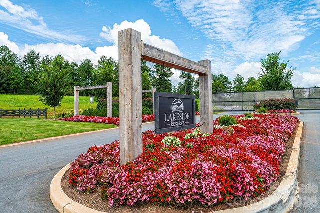 2188 Snowmass Drive, Connelly Springs, NC 28612