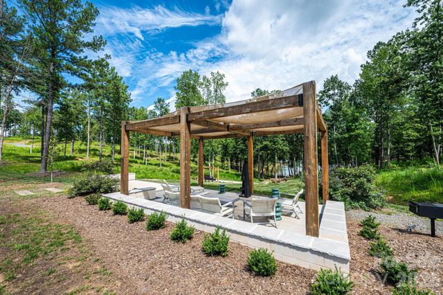 2188 Snowmass Drive, Connelly Springs, NC 28612