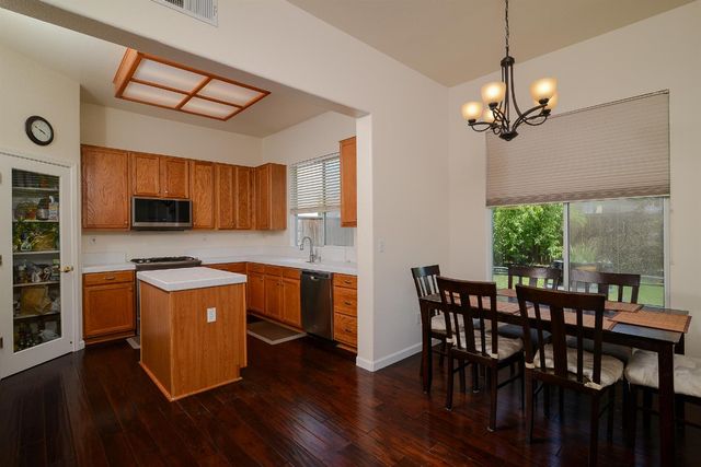 1933 Bastona, Elk Grove, CA 95758