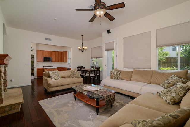 1933 Bastona, Elk Grove, CA 95758