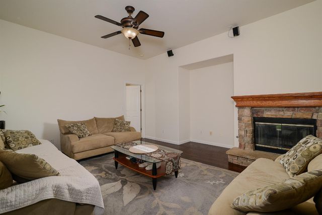 1933 Bastona, Elk Grove, CA 95758