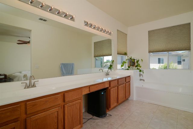 1933 Bastona, Elk Grove, CA 95758