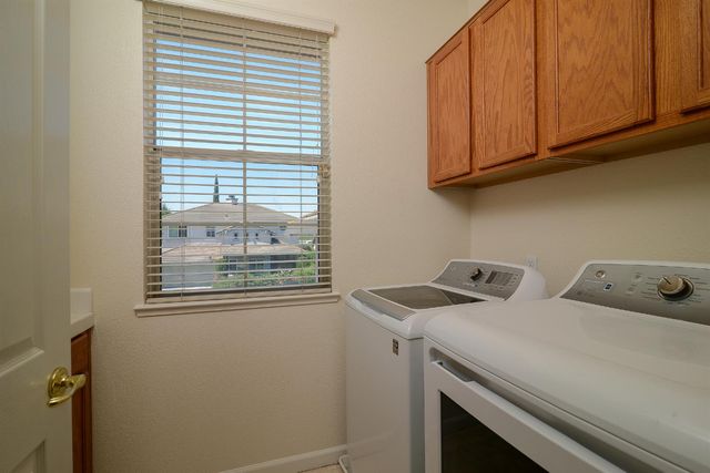 1933 Bastona, Elk Grove, CA 95758