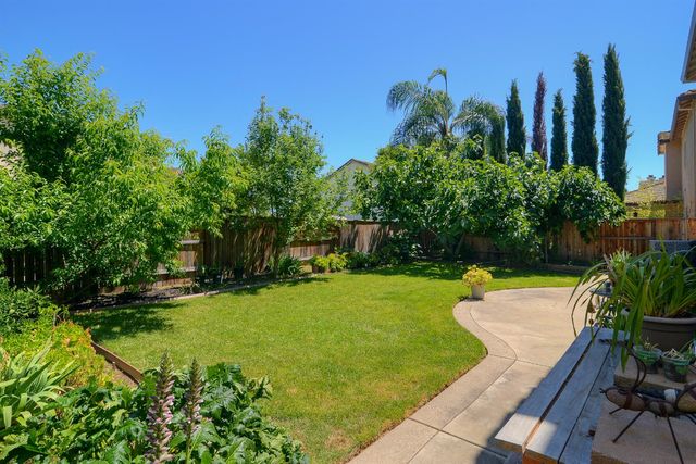 1933 Bastona, Elk Grove, CA 95758