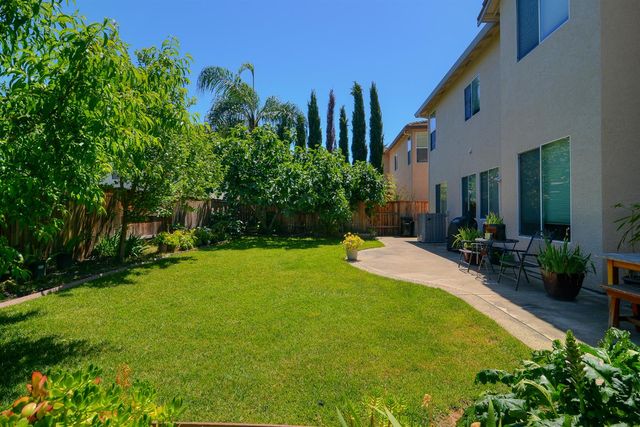1933 Bastona, Elk Grove, CA 95758