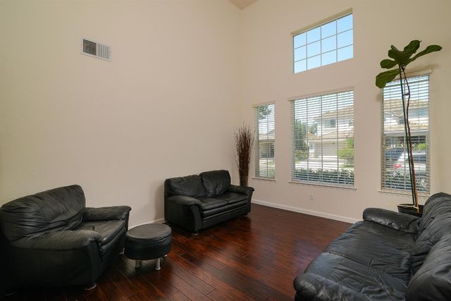 1933 Bastona, Elk Grove, CA 95758