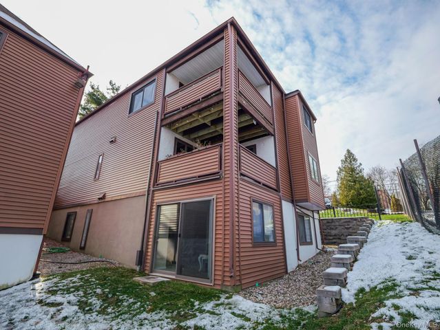 350 Water Street 1-2, Newburgh, NY 12550