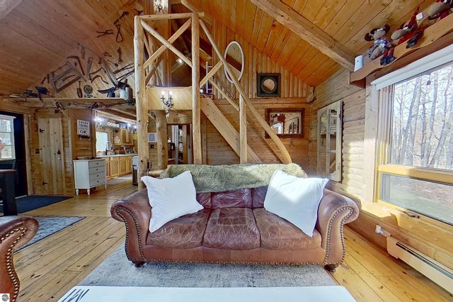 4553 S Paradise, Merritt, MI 49667