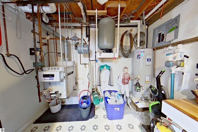 4553 S Paradise, Merritt, MI 49667