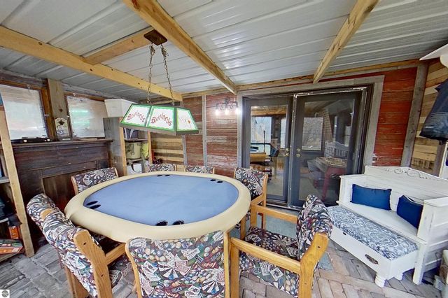 4553 S Paradise, Merritt, MI 49667