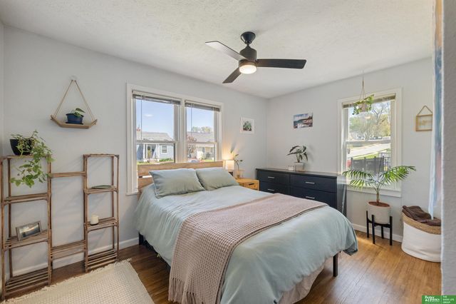 6199 Walnut Street, Omaha, NE 68106