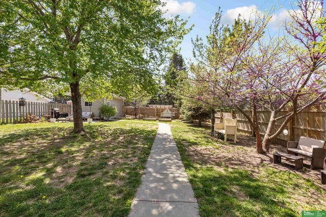 6199 Walnut Street, Omaha, NE 68106