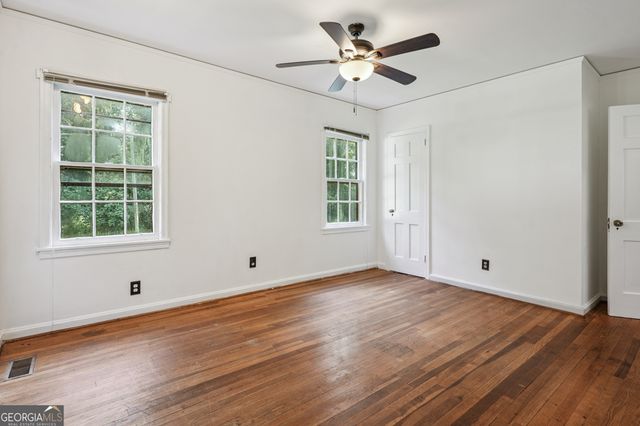 30 Woodlawn Avenue, Hampton, GA 30228