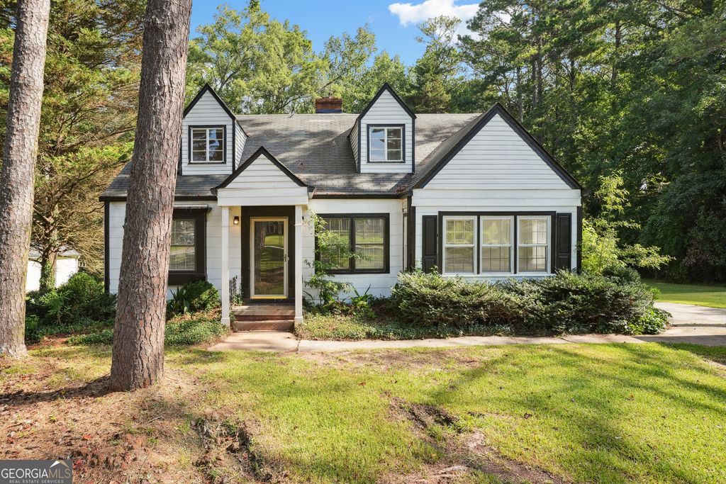 30 Woodlawn Avenue, Hampton, GA 30228