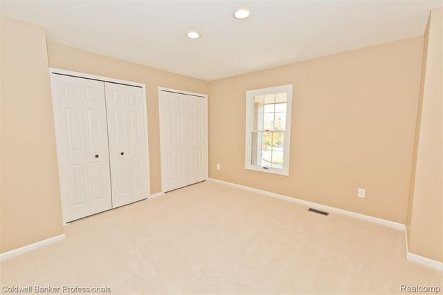 7322 SANDY CREEK Lane, Bloomfield Charter Township, MI 48301