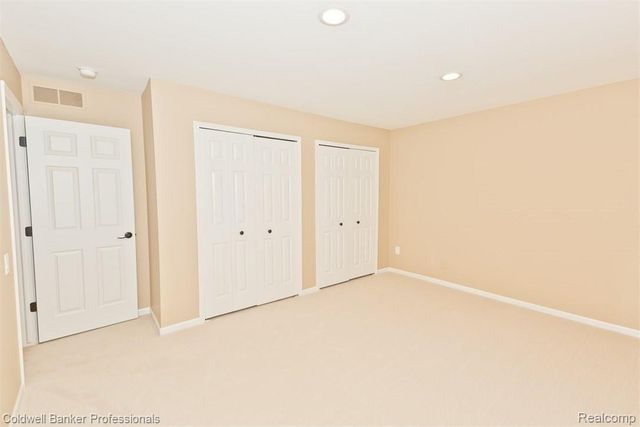7322 SANDY CREEK Lane, Bloomfield Charter Township, MI 48301
