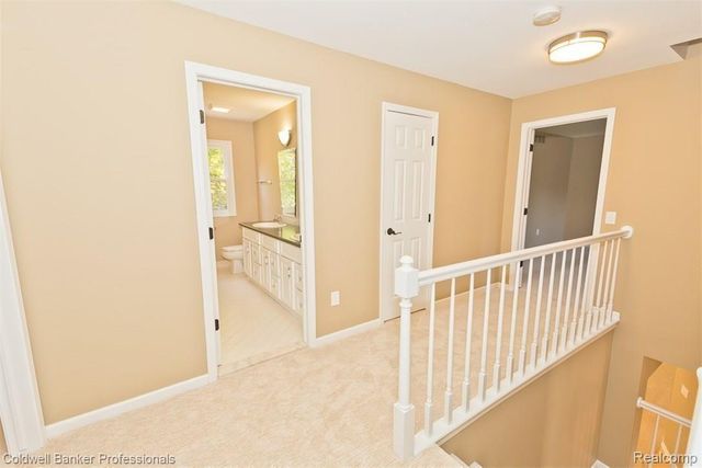 7322 SANDY CREEK Lane, Bloomfield Charter Township, MI 48301