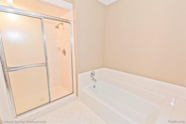 7322 SANDY CREEK Lane, Bloomfield Charter Township, MI 48301