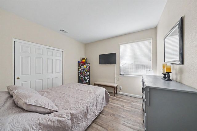 5292 W Cotton Avenue, Fresno, CA 93722