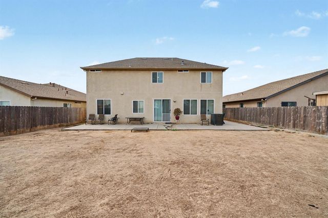 5292 W Cotton Avenue, Fresno, CA 93722