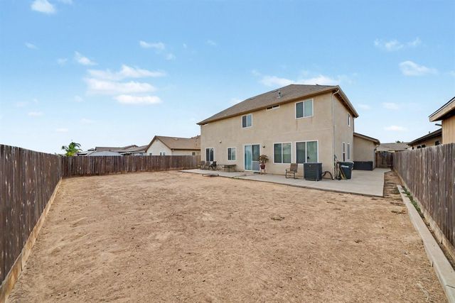 5292 W Cotton Avenue, Fresno, CA 93722