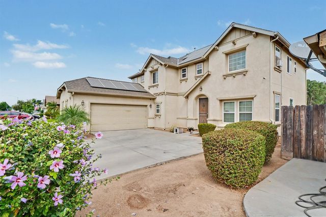 5292 W Cotton Avenue, Fresno, CA 93722