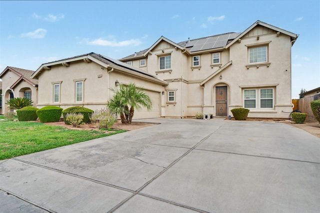5292 W Cotton Avenue, Fresno, CA 93722